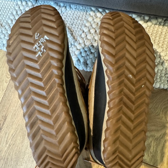 Sorel women’s tan Duck Boots, 7.5 - Picture 6 of 6